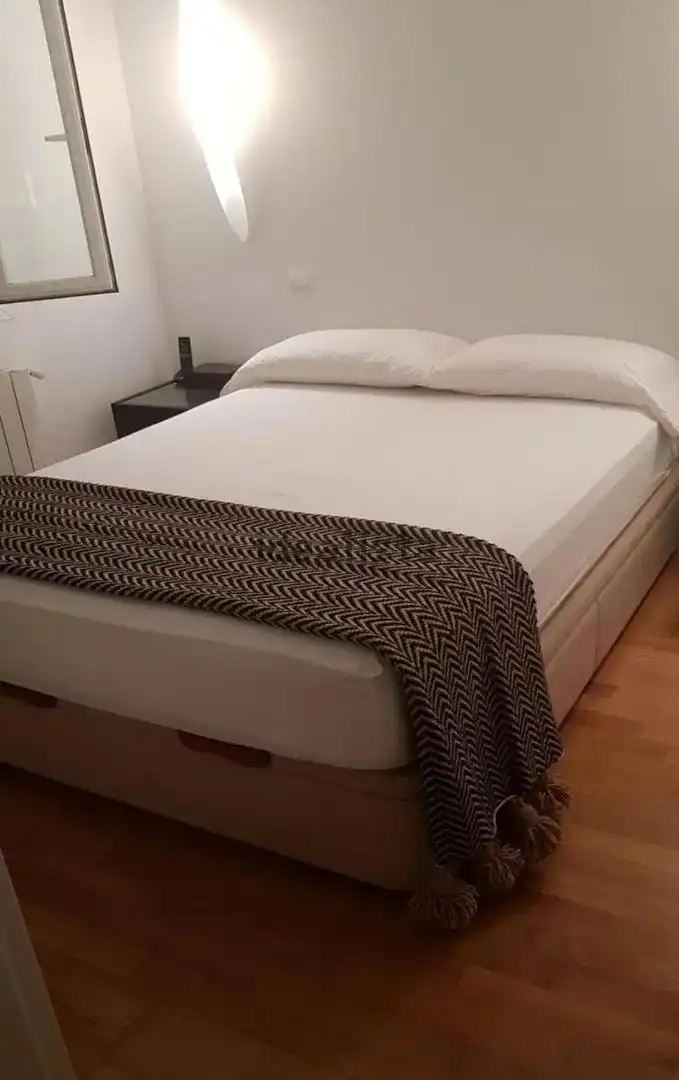 Habitación de Dúplex en venta en Madrid con Aire acondicionado, Calefacción y Parquet