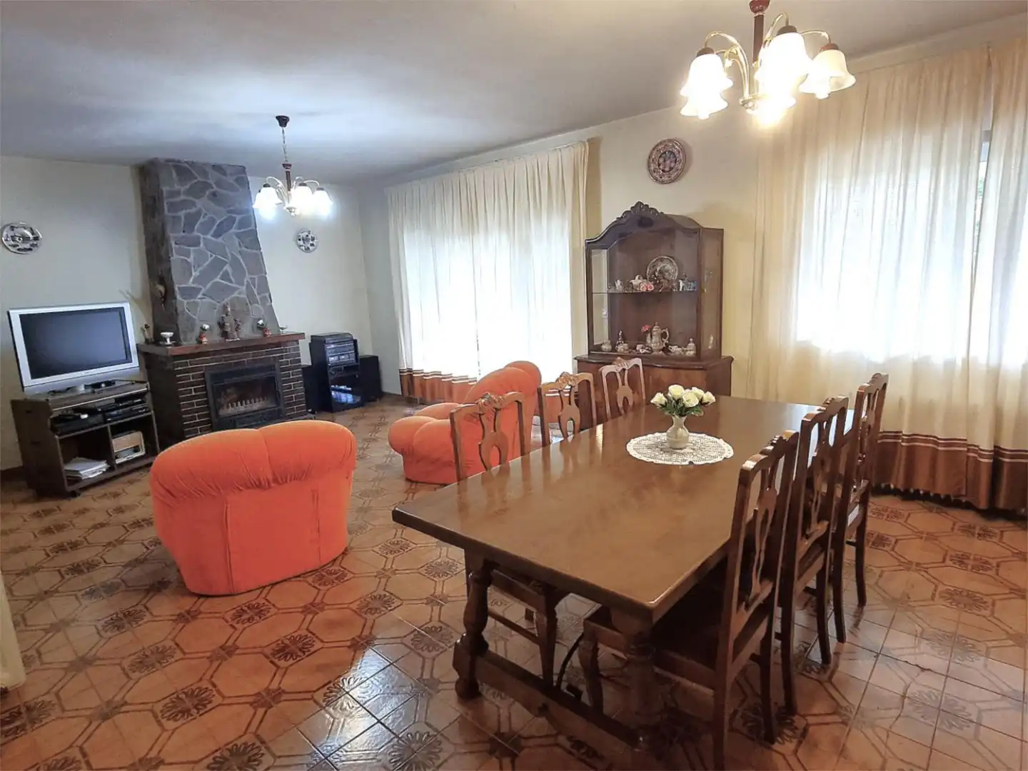 Casa o chalet en venta en Robledo de Chavela Comedor de Casa o chalet en venta en Robledo de Chavela con Terraza, Piscina y Balcón