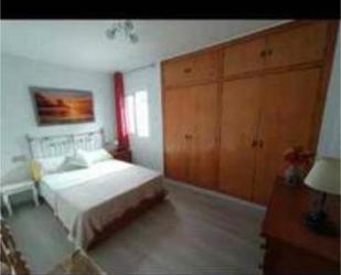 Apartament de lloguer a Playa Flamenca Dormitori de Apartament de lloguer en Orihuela amb Terrassa i Piscina