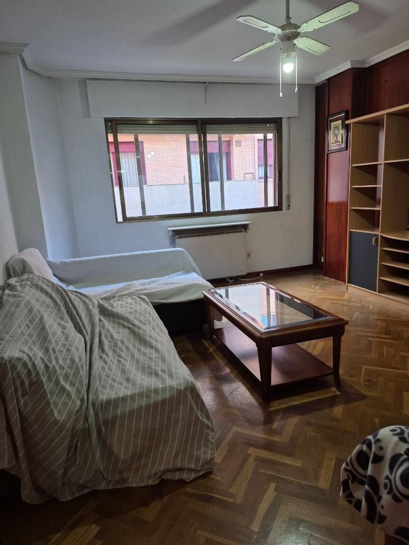 Bedroom of Apartment for sale in Valladolid Capital