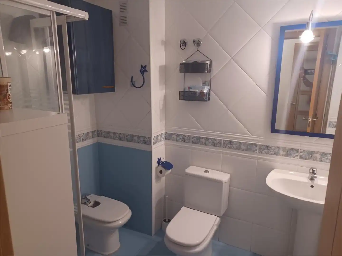 Bathroom of Flat for rent in Benalmádena  with Air Conditioner, Heating and Terrace