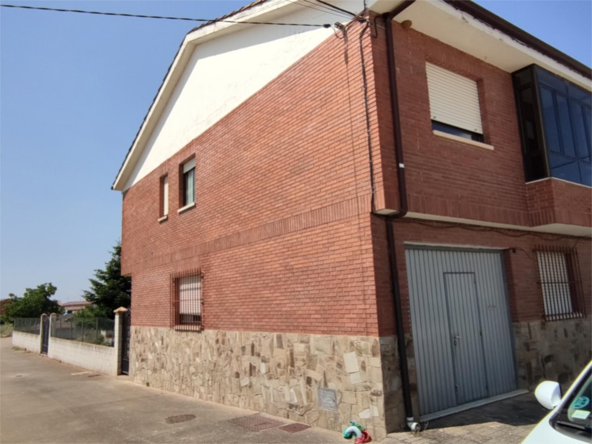 Exterior view of Flat for sale in Hospital de Órbigo  with Heating, Private garden and Parquet flooring