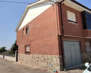 Exterior view of Flat for sale in Hospital de Órbigo  with Terrace and Balcony