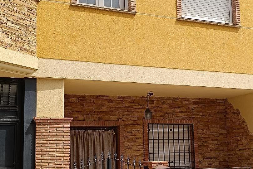 Casa o chalet en venta en Calle Pío Baroja, 5, Padul, Granada - imagen 1 Foto 1 de Casa o chalet en venta en Calle Pío Baroja, 5, Padul, Granada