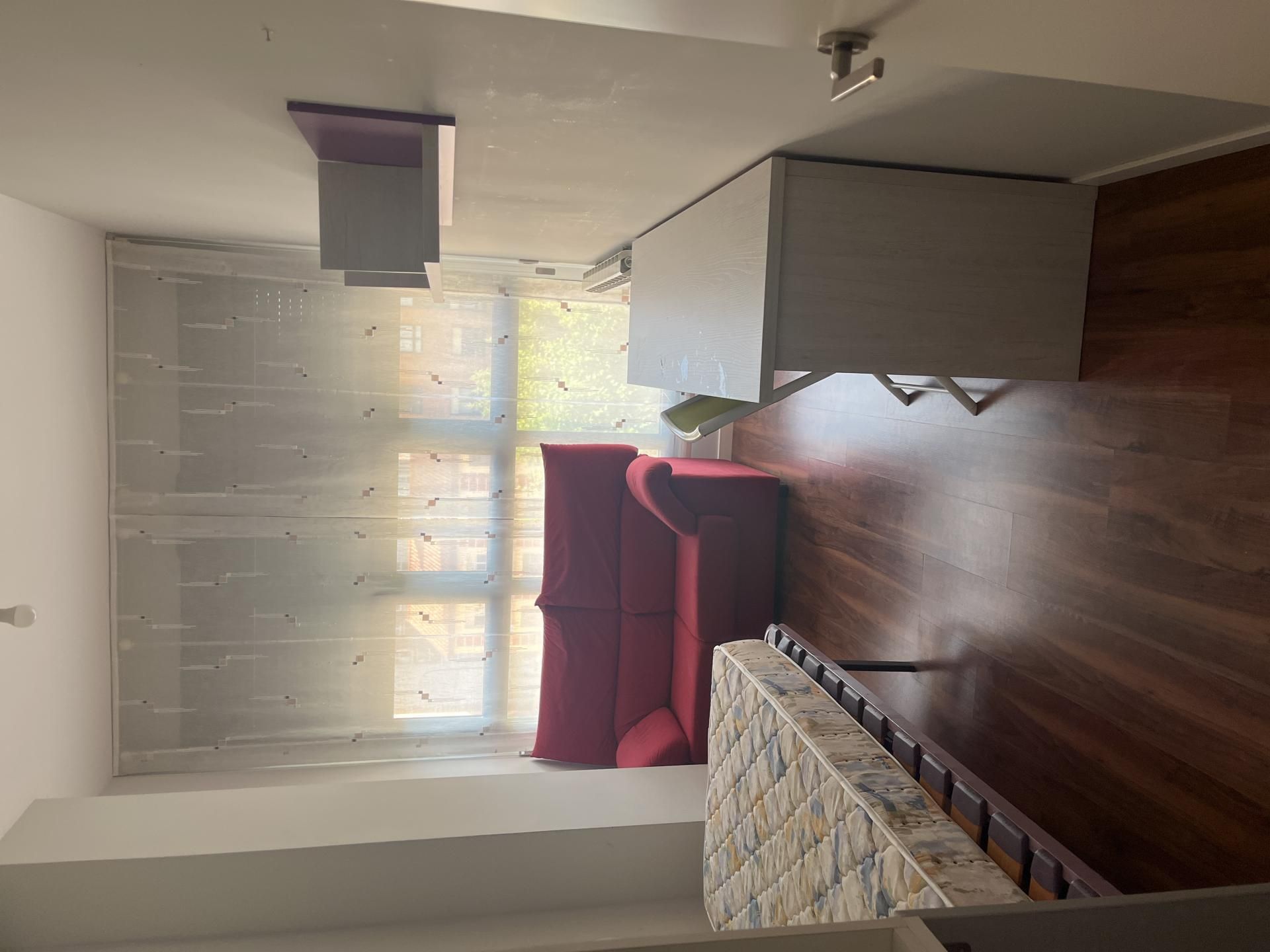 Sala d'estar de Pis per a compartir en Burgos Capital amb Calefacció, Parquet i Terrassa