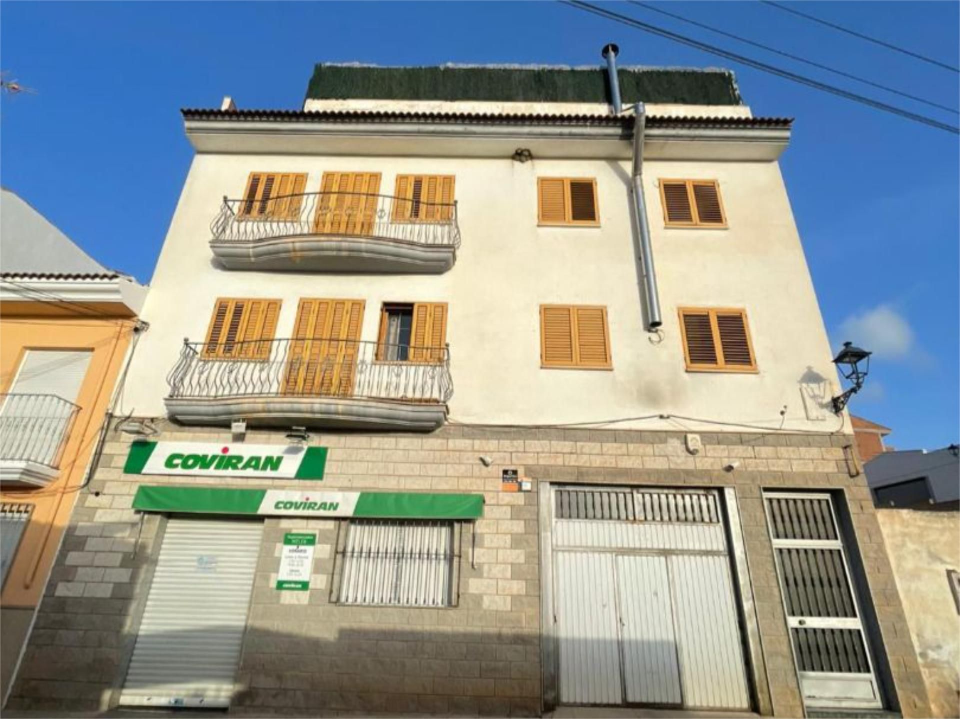 Exterior view of Single-family semi-detached for sale in Cárcheles  with Air Conditioner, Heating and Private garden