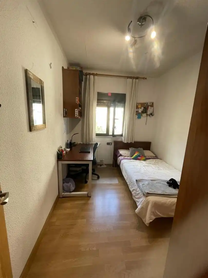 Wohnung zur Miete in Avenida de Los Maristas, 11, La Platina- Hospital - Campus Schlafzimmer von Wohnung zur Miete in Salamanca Capital mit Terrasse und Balkon