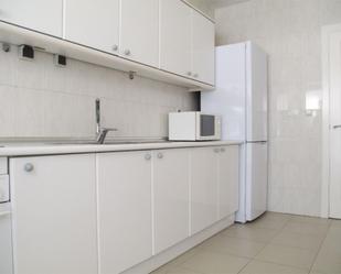 Cuina de Pis per a compartir en  Almería Capital amb Moblat i Balcó