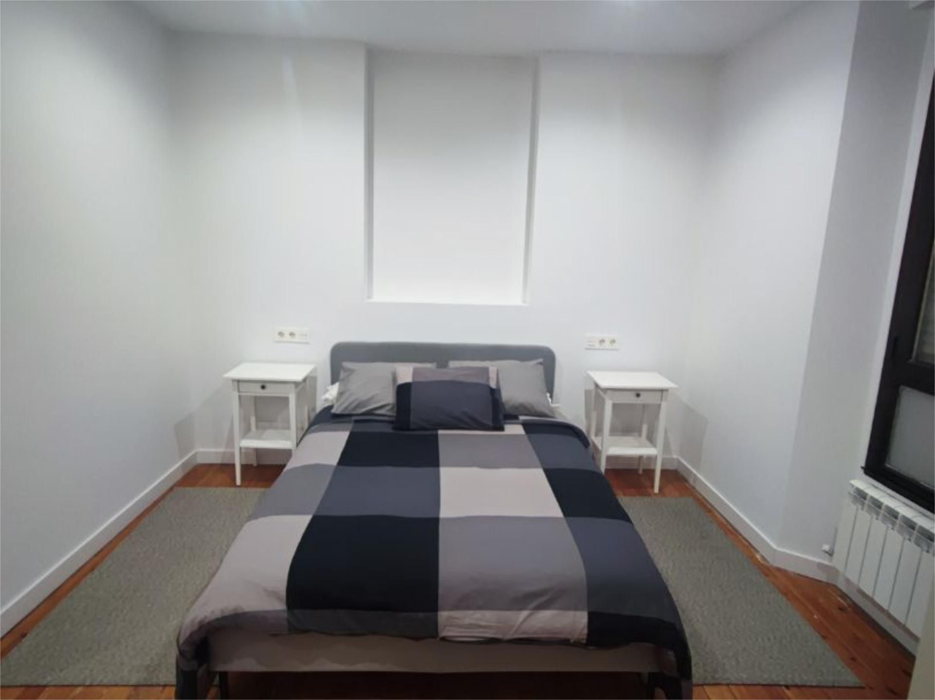 Bedroom of Flat to rent in León Capital   with Heating, Parquet flooring and Furnished