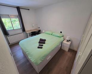 Bedroom of Flat to share in  Madrid Capital  with Heating, Parquet flooring and Furnished