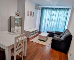 Living room of Flat to rent in Mérida  with Air Conditioner, Heating and Parquet flooring