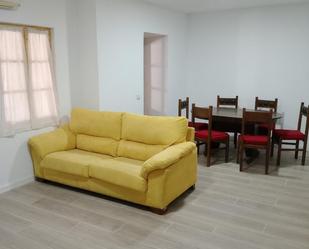 Sala d'estar de Casa adosada en venda en Corral de Almaguer amb Aire condicionat