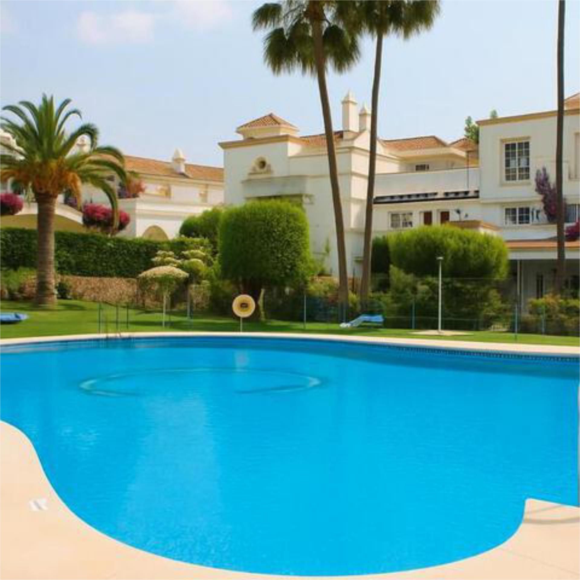 Garden of House or chalet for sale in Estepona  with Terrace and Swimming Pool