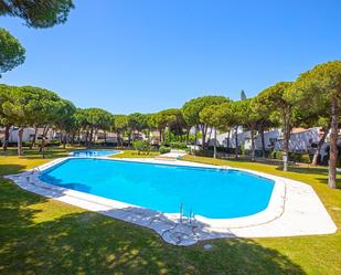 Jardí de Casa adosada en venda en Estepona amb Aire condicionat, Calefacció i Terrassa