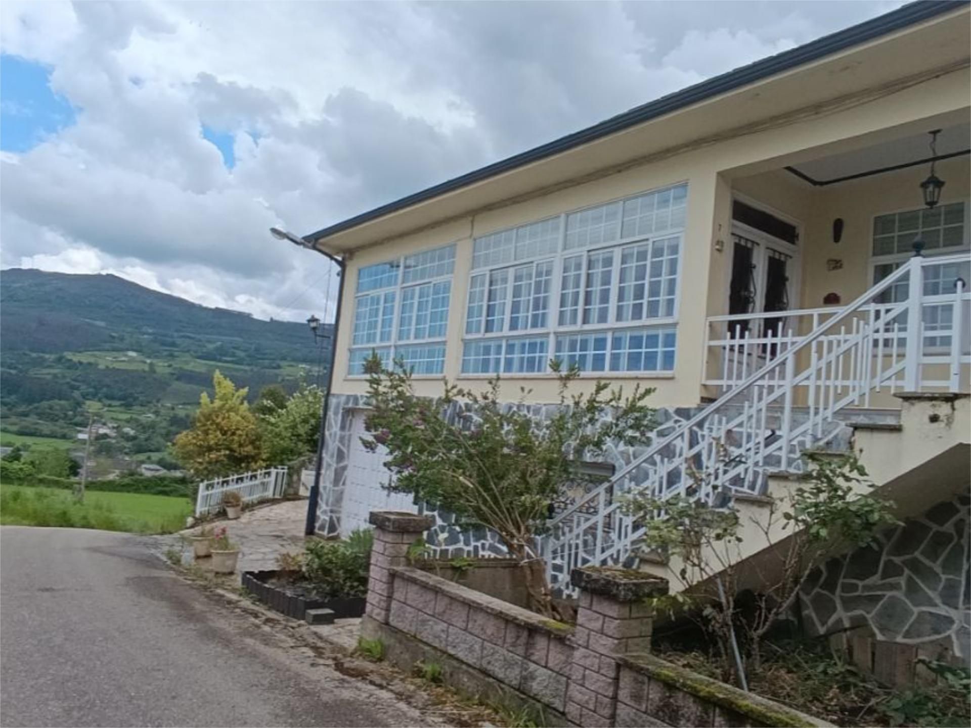 Vista exterior de Casa o xalet en venda en Mondoñedo amb Calefacció, Jardí privat i Parquet