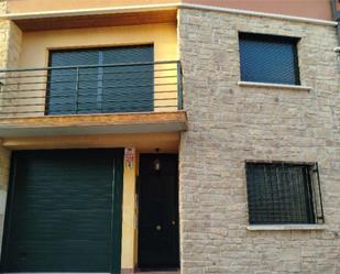 Vista exterior de Casa o xalet en venda en Aranguren amb Terrassa i Balcó