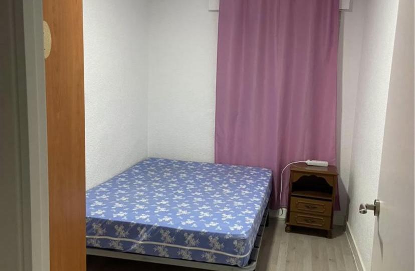 Flat to share in Calle Real, 107, Villayuventus - Renfe, Madrid - image 1 Photo 1 of Flat to share in Calle Real, 107, Villayuventus - Renfe, Madrid