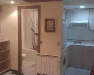 Cuina de Apartament de lloguer en Tres Cantos amb Terrassa i Piscina