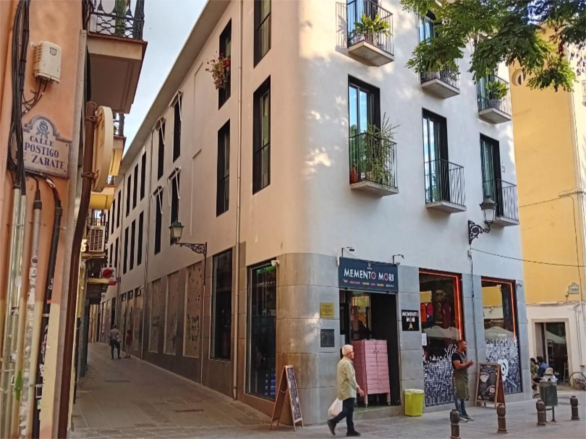 Exterior view of Box room for sale in  Granada Capital