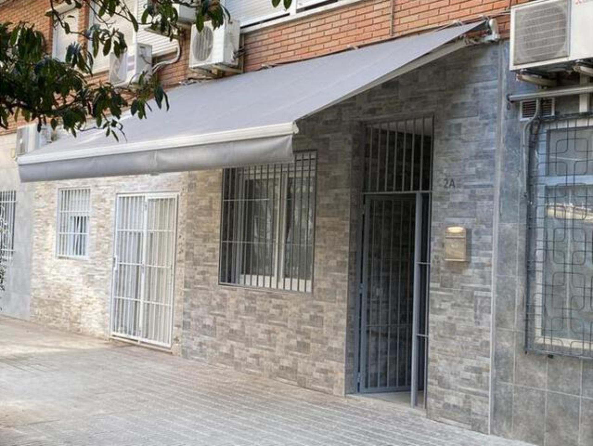 Vista exterior de Loft de lloguer en Móstoles amb Calefacció, Jardí privat i Traster