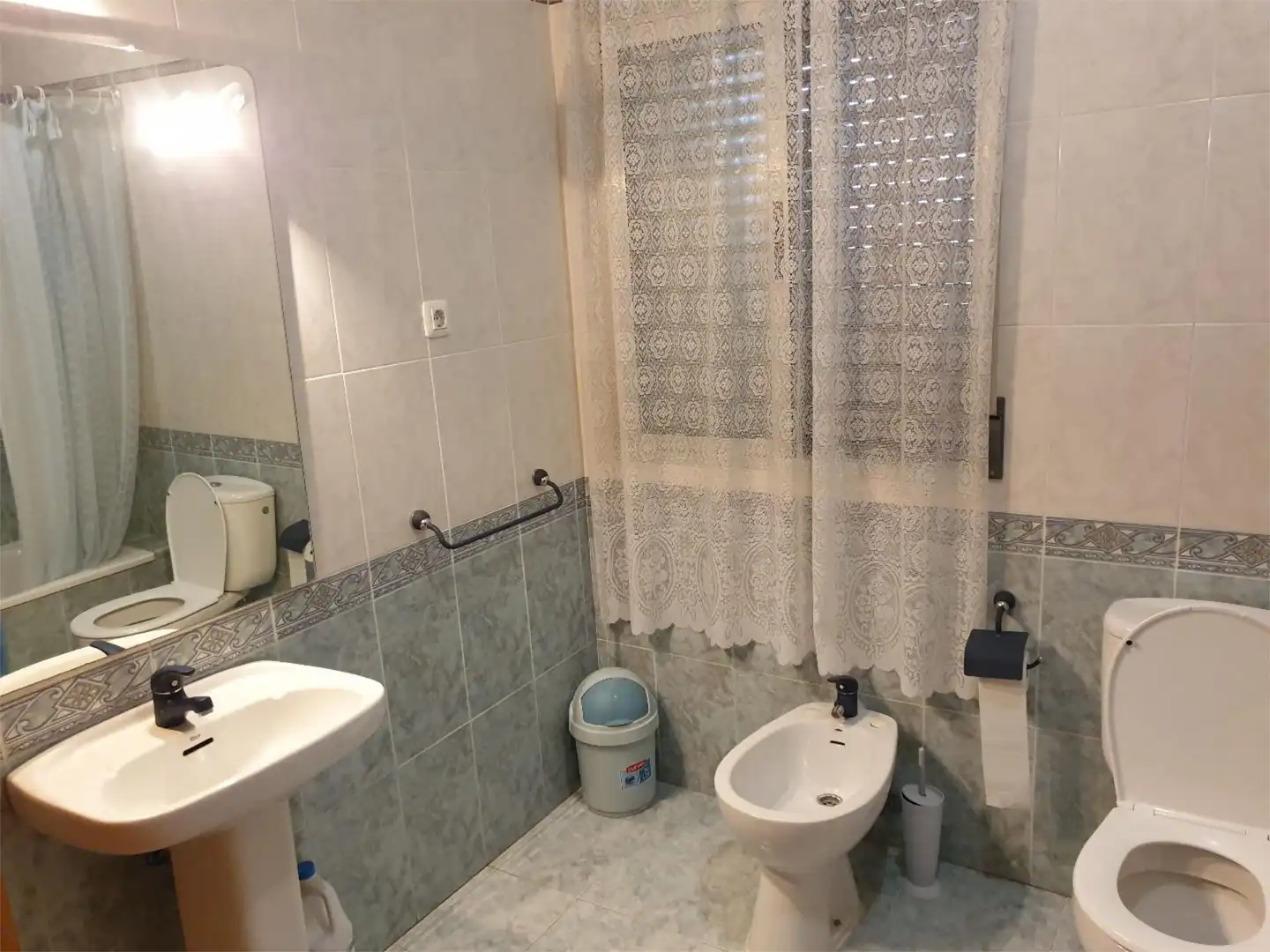 Bathroom of Flat for sale in Plasenzuela  with Heating and Furnished