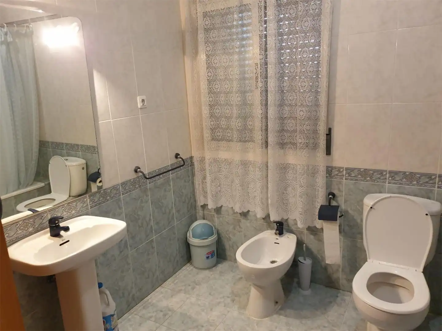 Bathroom of Flat for sale in Plasenzuela  with Heating and Furnished