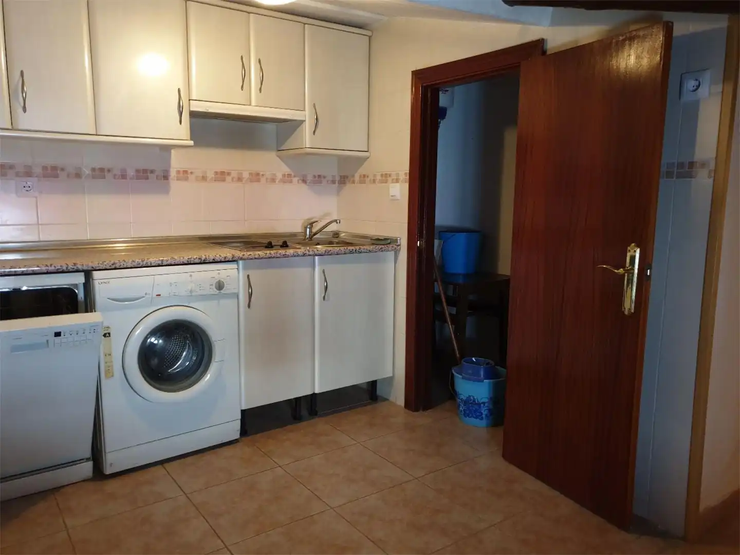 Kitchen of Flat for sale in Plasenzuela  with Heating and Furnished