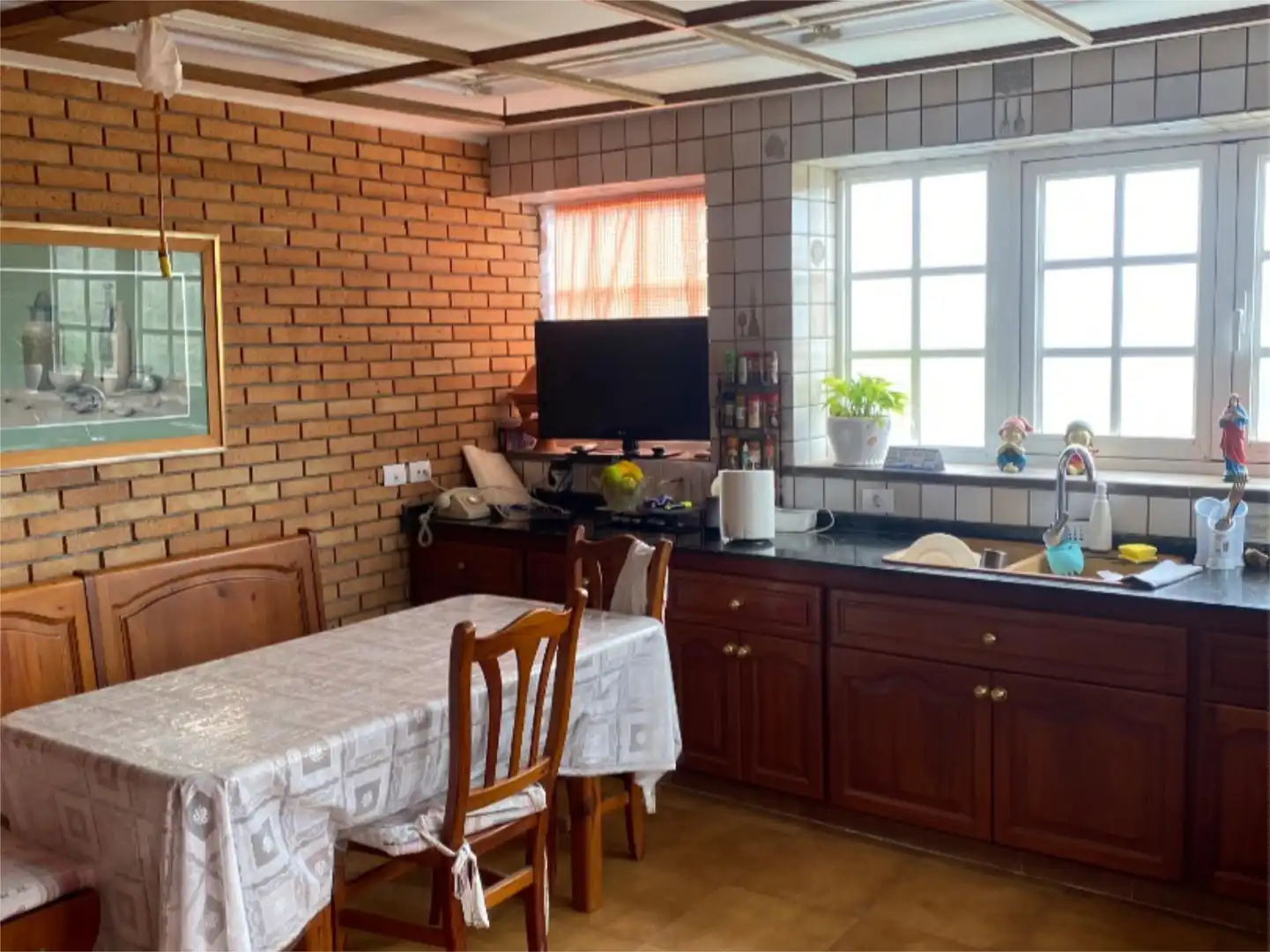 Houses for sale in Paseo de los Guanartemes, 6, Gáldar pueblo Kitchen of Houses for sale in Gáldar with Private garden, Parquet flooring and Terrace