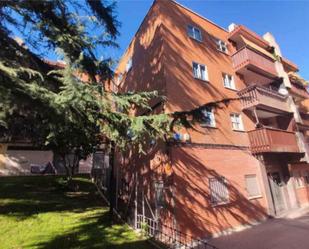 Vista exterior de Pis en venda en Leganés amb Calefacció i Jardí privat