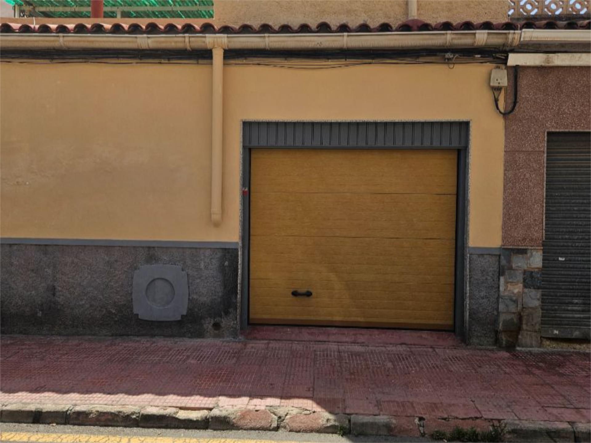 Aparcament de Casa adosada en venda en Alicante / Alacant amb Terrassa, Moblat i Balcó