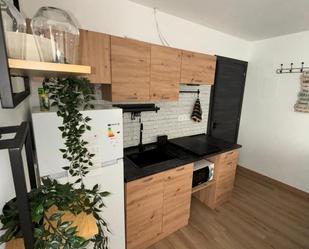 Cuina de Apartament de lloguer en  Murcia Capital amb Aire condicionat