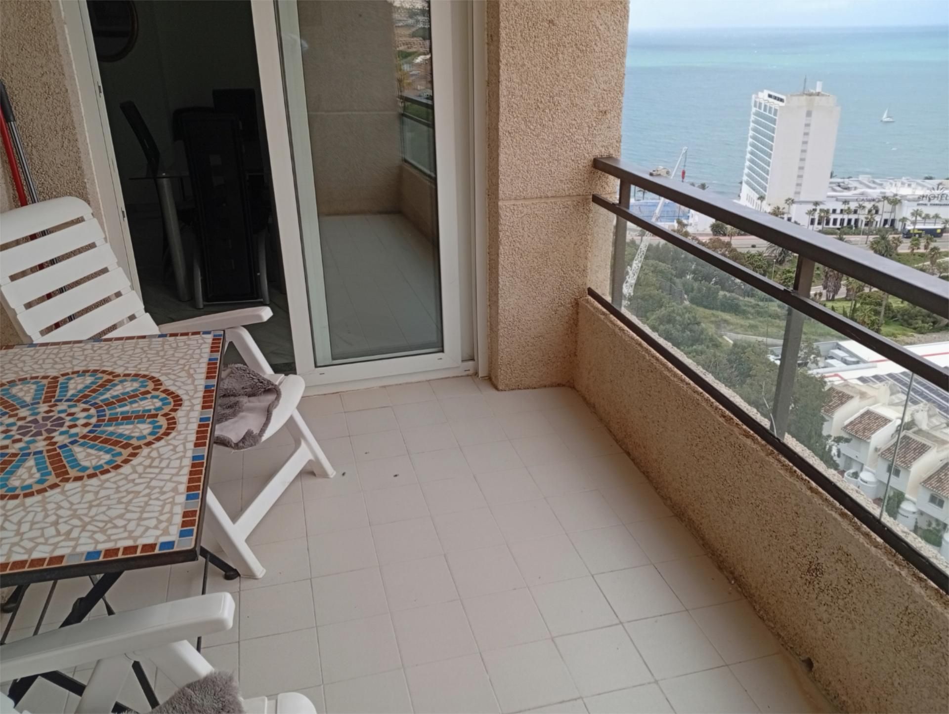 Terrassa de Apartament de lloguer en Benalmádena amb Terrassa, Piscina i Balcó