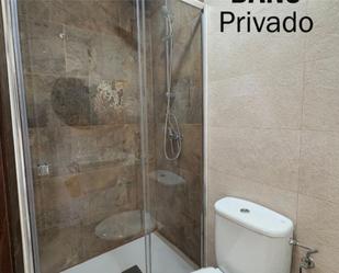 Bany de Pis per a compartir en Fuenlabrada amb Aire condicionat, Calefacció i Jardí privat