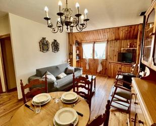 Sala d'estar de Pis de lloguer en Alcalá de la Selva amb Calefacció, Parquet i Terrassa