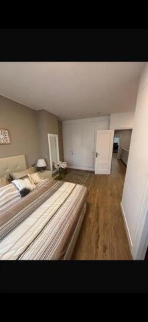 Dormitori de Casa o xalet en venda en Girona Capital amb Terrassa