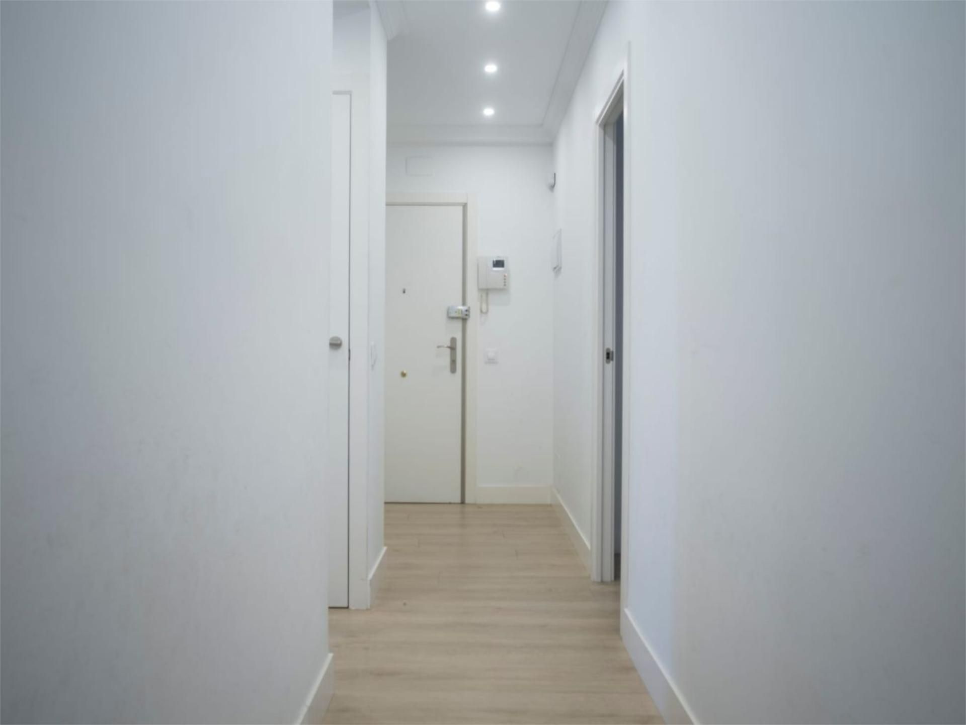 Flat to rent in  Madrid Capital  with Air Conditioner, Heating and Terrace