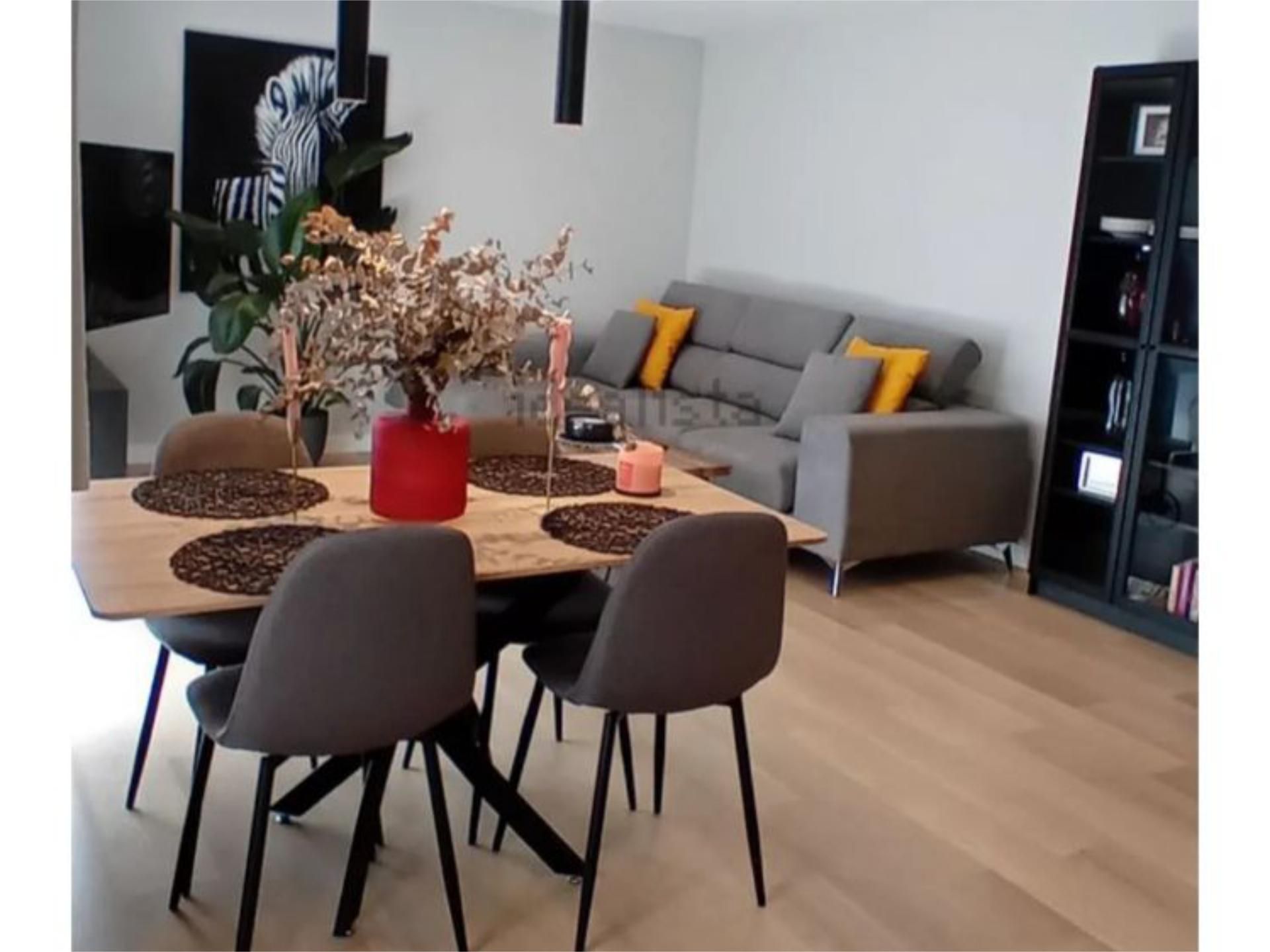 Sala d'estar de Pis en venda en  Albacete Capital amb Aire condicionat, Calefacció i Parquet