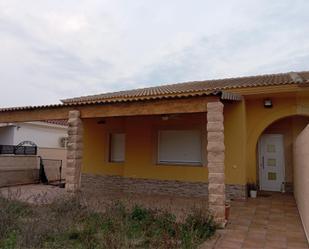 Vista exterior de Planta baixa en venda en Escatrón amb Aire condicionat, Calefacció i Jardí privat
