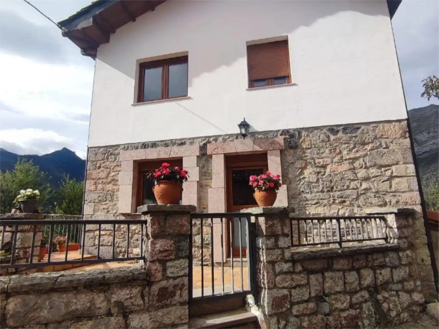 Flat for sale in Barrio Pandiella, 82, Oseja de Sajambre Exterior view of Flat for sale in Oseja de Sajambre with Heating, Private garden and Terrace