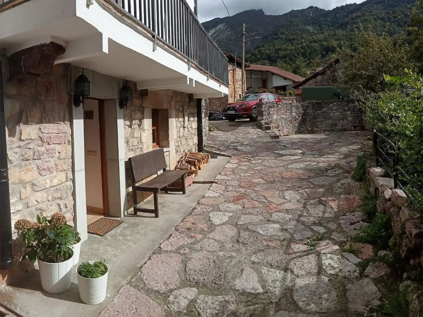 Flat for sale in Barrio Pandiella, 82, Oseja de Sajambre Exterior view of Flat for sale in Oseja de Sajambre with Heating, Private garden and Terrace