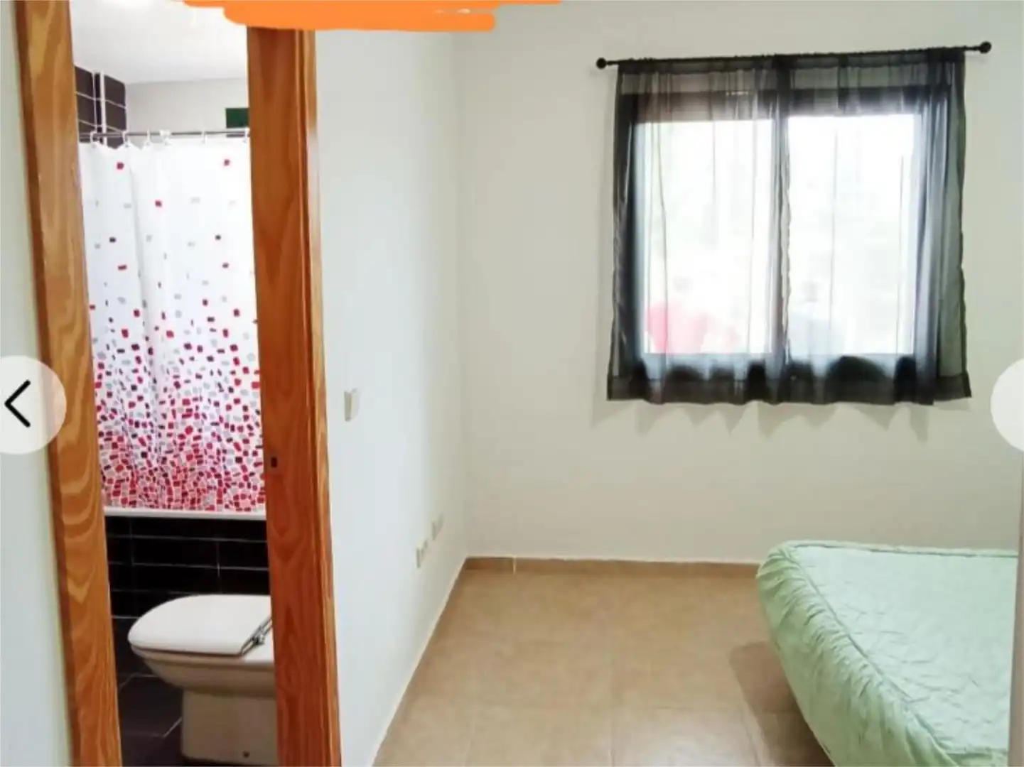 Piso en venta en Calle Ribera del Coto, 96, Las Jaras Habitación de Piso en venta en Córdoba con Jardín privado, Terraza y Parking comunitario
