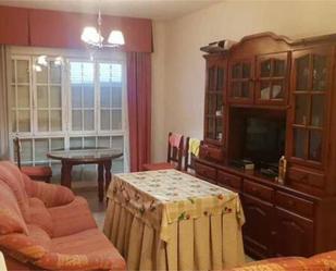 Living room of Flat to rent in Fuentes de León