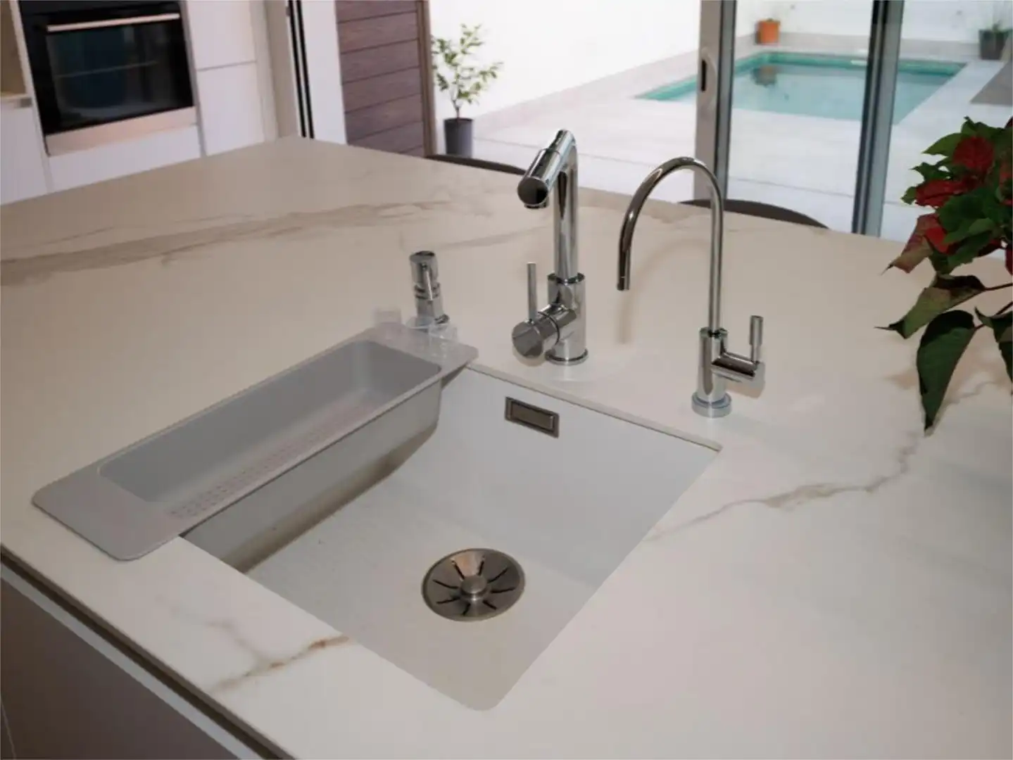 Casa adosada en venta en Carrer de Josep Renom, 2, Centre Cocina de Casa adosada en venta en Sabadell con Aire acondicionado, Terraza y Piscina