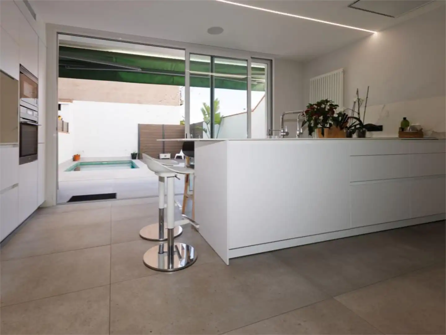 Casa adosada en venta en Carrer de Josep Renom, 2, Centre Cocina de Casa adosada en venta en Sabadell con Aire acondicionado, Terraza y Piscina