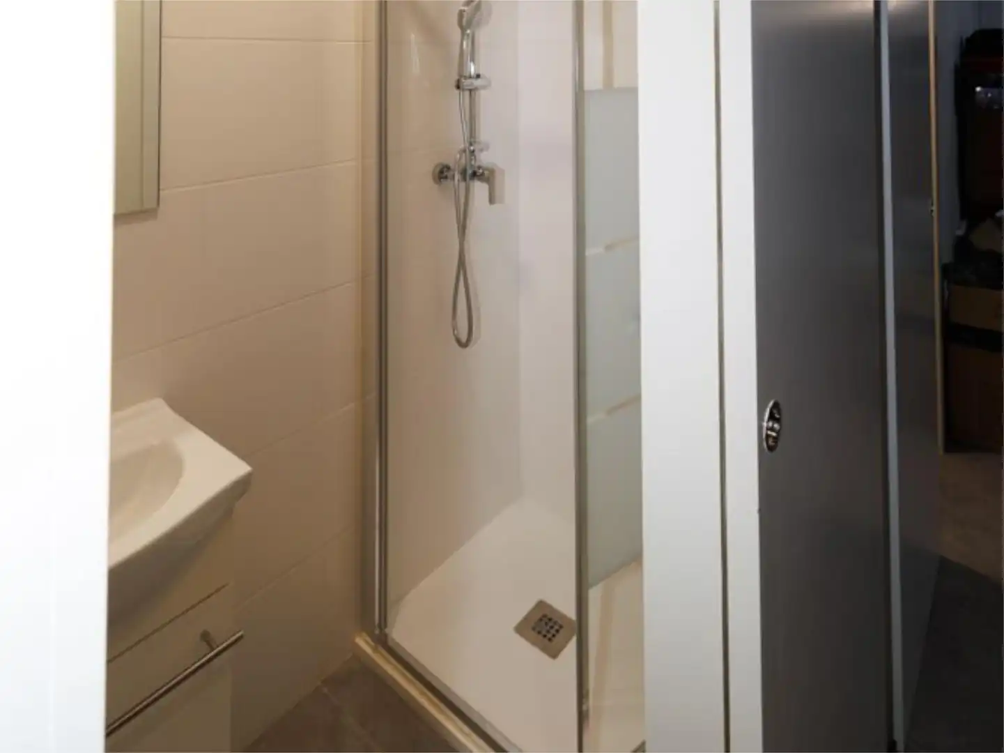 Casa adosada en venta en Carrer de Josep Renom, 2, Centre Baño de Casa adosada en venta en Sabadell con Aire acondicionado, Terraza y Piscina