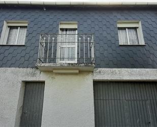 Vista exterior de Casa adosada en venda en Viana do Bolo amb Calefacció, Terrassa i Moblat