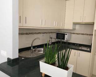 Kitchen of Flat to rent in  Sevilla Capital  with Air Conditioner and Furnished