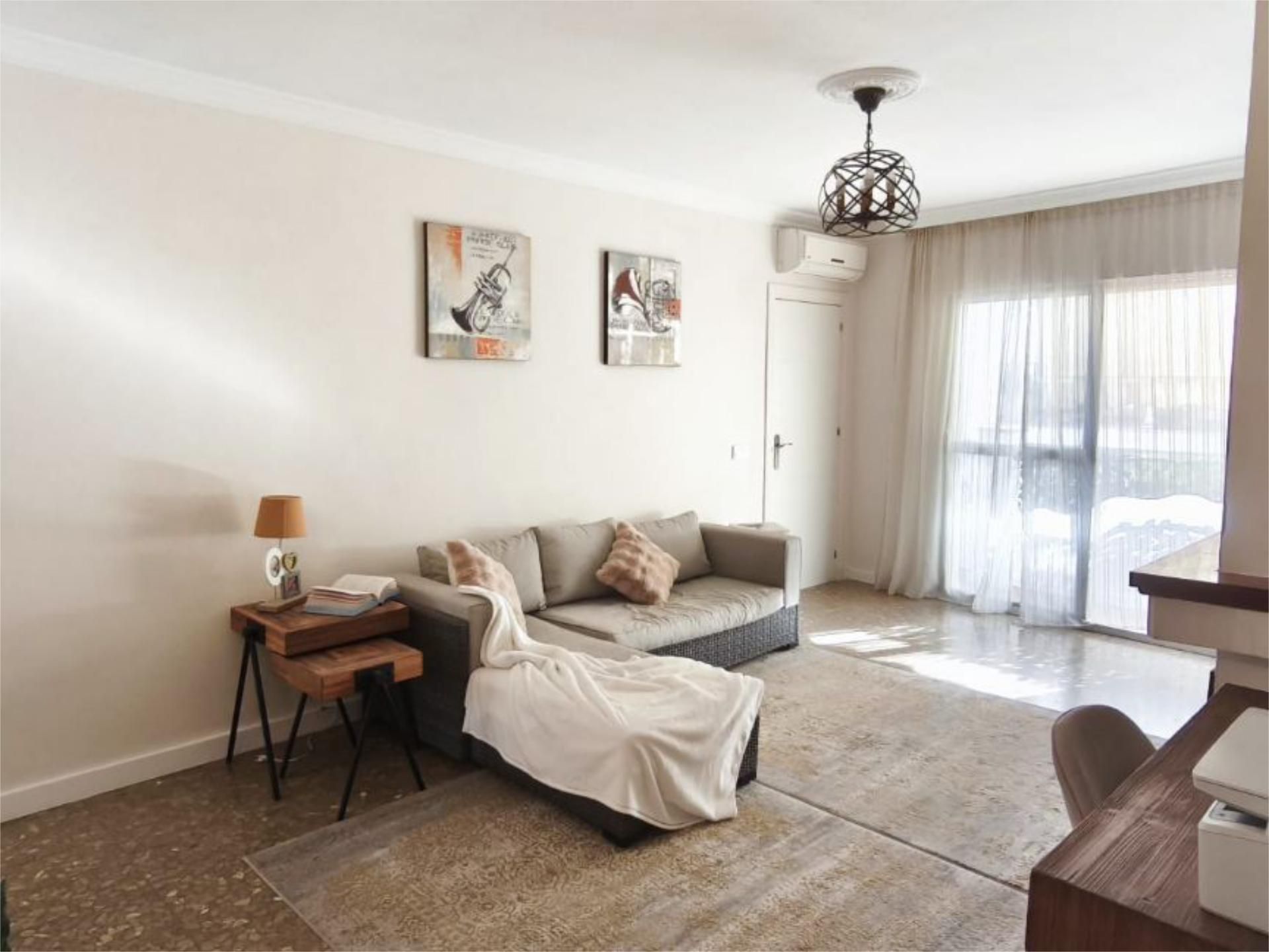 Living room of Single-family semi-detached for sale in Marbella  with Air Conditioner, Heating and Private garden