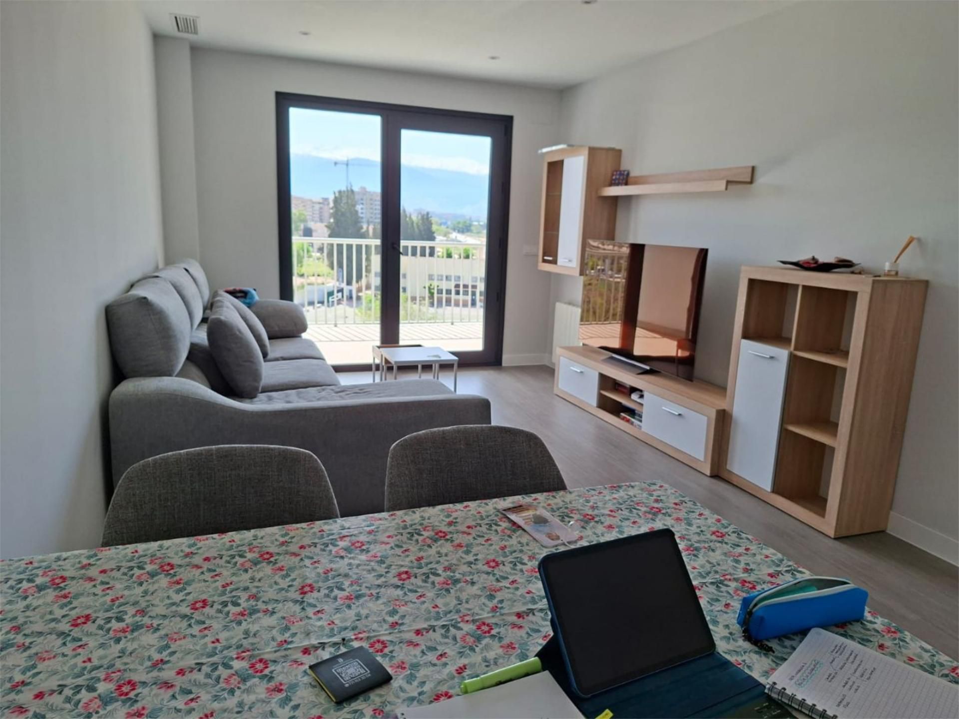 Living room of Flat to rent in  Granada Capital  with Air Conditioner, Heating and Private garden