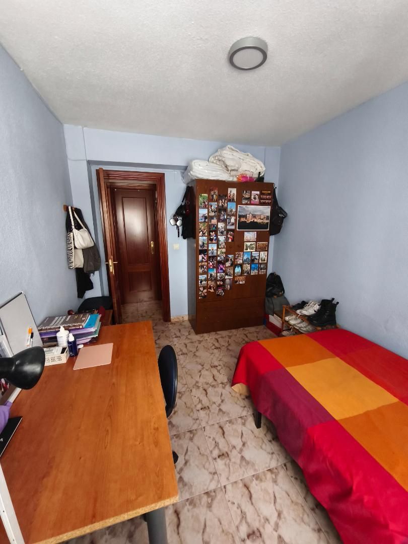 Bedroom of Flat to share in  Granada Capital  with Furnished, Oven and Washing machine